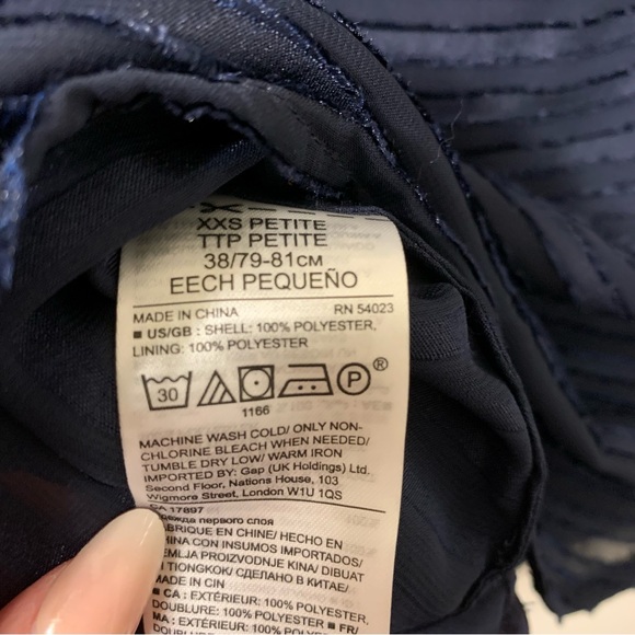 Banana Republic Blouse - Picture 11 of 12